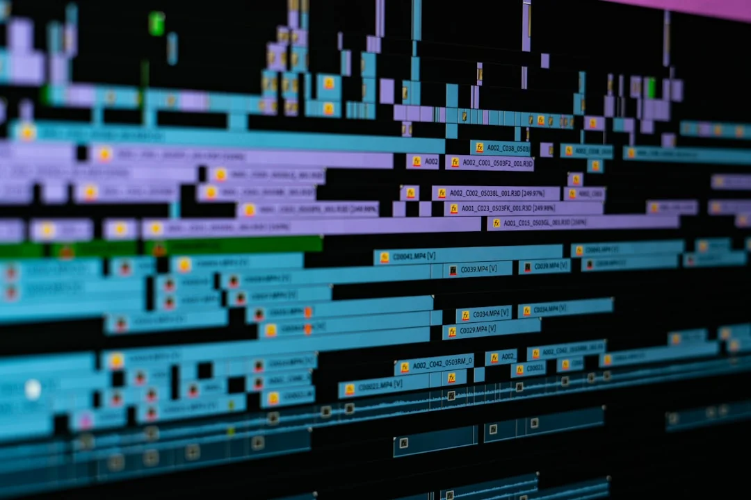 Équipe analysant des graphiques financiers et des données numériques sur des tablettes dans un environnement de bureau.